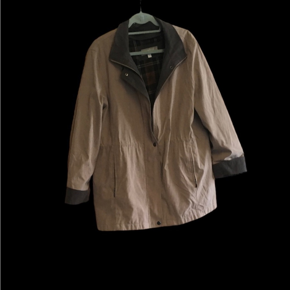 Women’s beige winter jacket/coat, Liz Claiborne, size XL